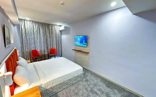Amazon Hotel
