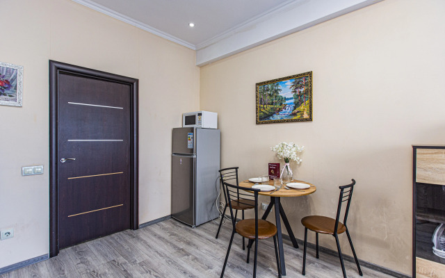 Flat Chistaya Uyutnaya 2kh Komnatnaya Kvartira V Tsentre