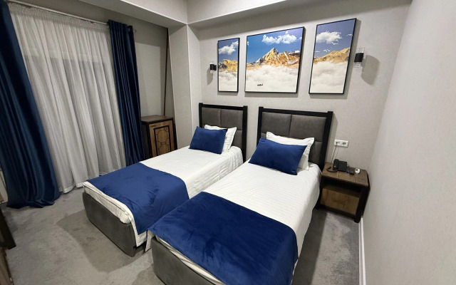 Merci Hotel