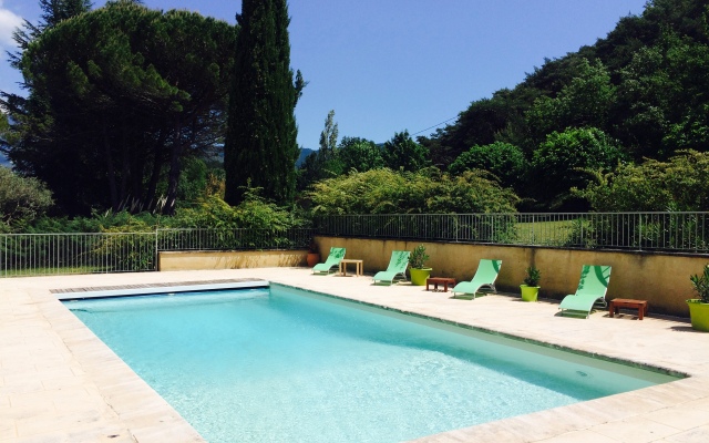 Mas De Cocagne En Provence Guest House