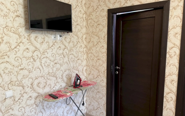 075 Dvukhkomnatnaya V Tsentre Flat