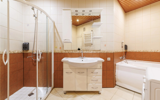 Trehkomnatnye s balkonom 8 gostej Apartments