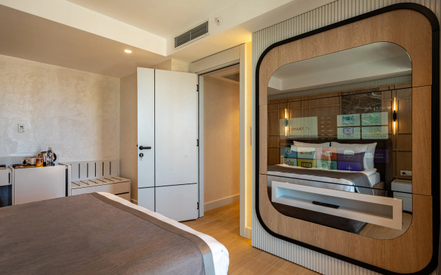 Awen Hotel Lara