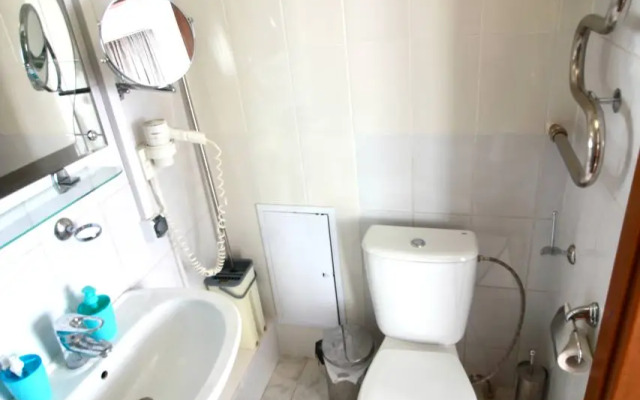 Апартаменты номеp Шeсть в Апарт-комплекс Виктория