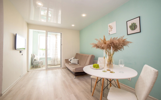 Евро-двухкомнатная квартира BeGuest на Чкалова 18