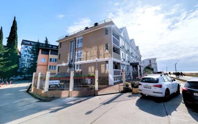 3kKomnatnyye na 1oy Beregovoy Linii v Siriuse Apartments