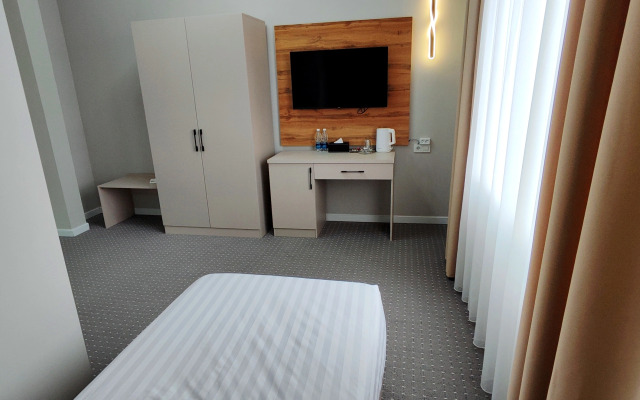 Cozy Hotel