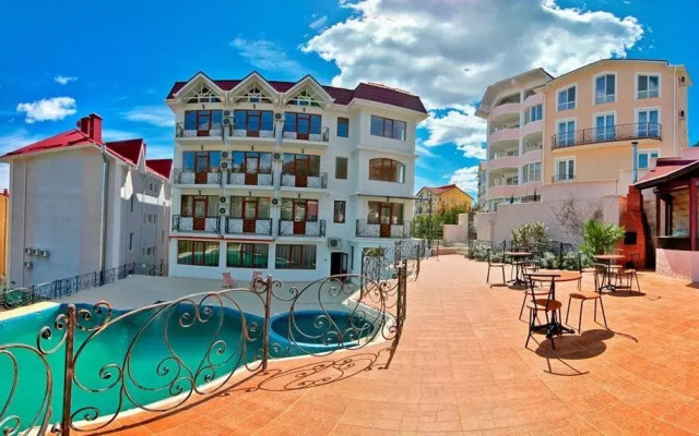 Alina Hotel