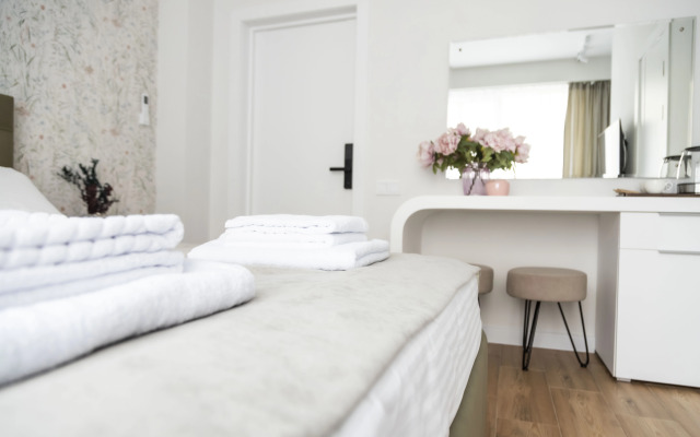 SilverPeak Apartments