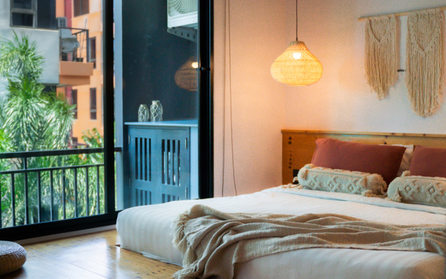 Квартира Cozy Design Studio by NaiHarn Beach & Lake ReLife