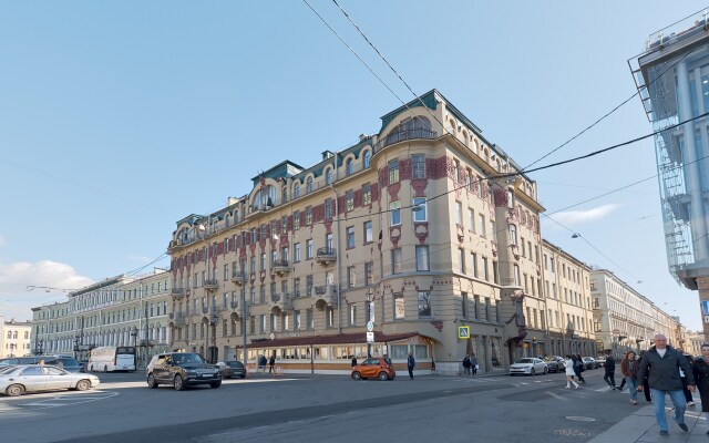 Апартаменты Напротив Казанского Собора