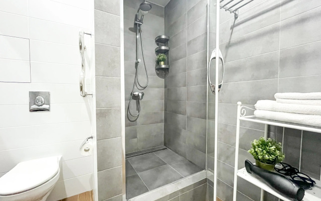 Dobrye Kvartiry Na Siversa Apartments