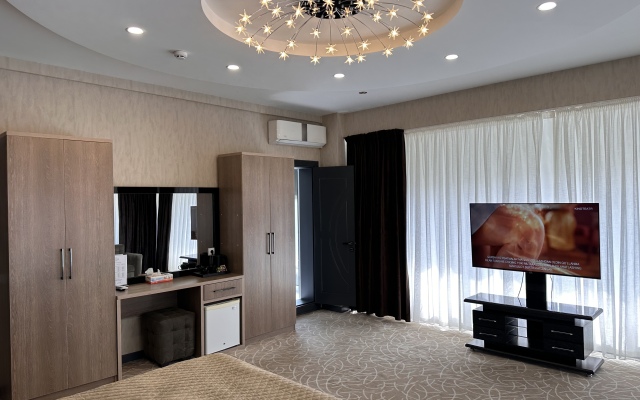 Astor Hotel