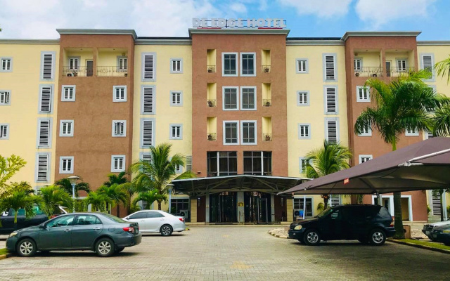 De edge Port Harcourt Hotel