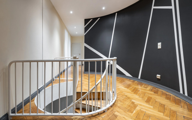 Апартаменты Двухуровневые Little Italy 140 кв.м с видом на собор