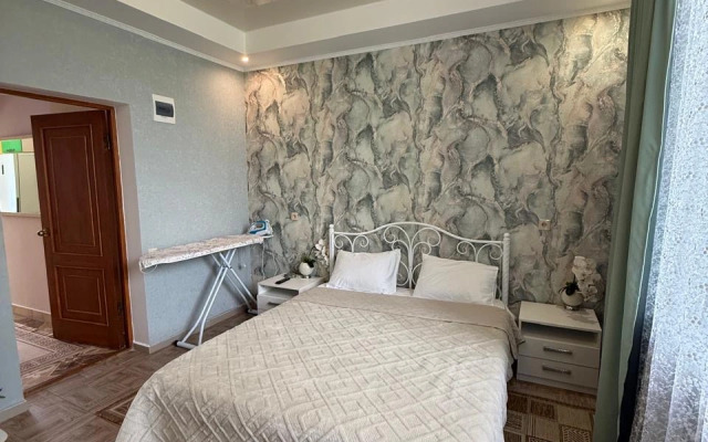 Zhemchuzhina u Morya Guest House