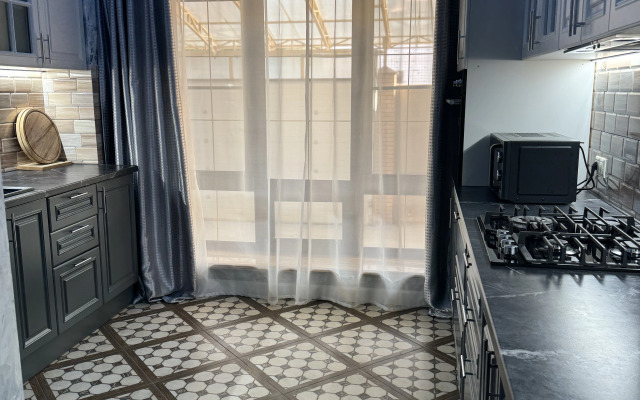 S Basseynom Private House