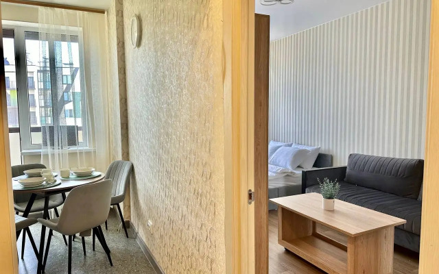 Na 5 Chelovek S Parkovkoy Flat