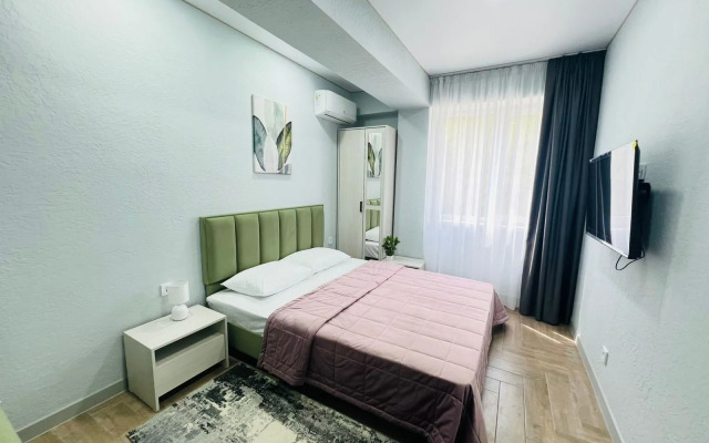 Uyutnaya Studiya S Basseynom Na Territorii Apartments