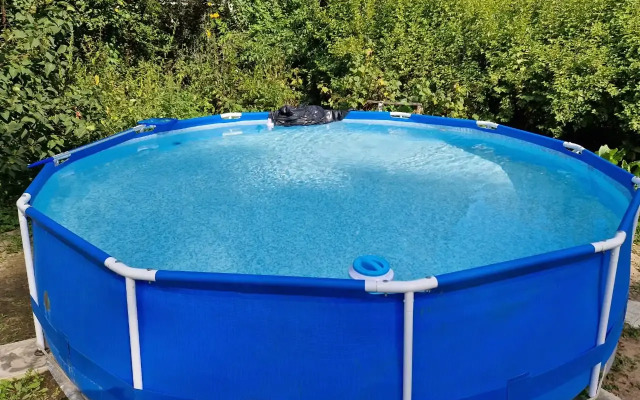 vo Fryazino s Ulichnym Bassejnom i Batutom Private House