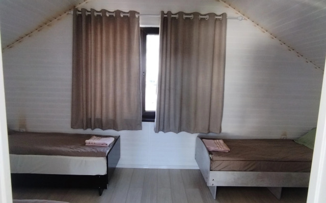 Barnkhaus Karakol Guest House