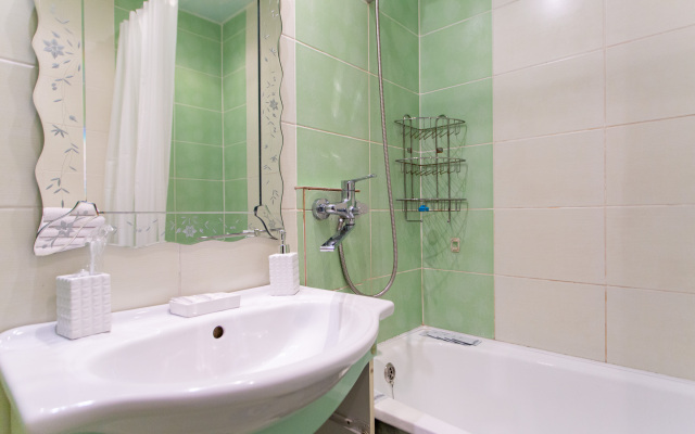 Bolshaya Sovremennaya Treshka U Zooparka Flat