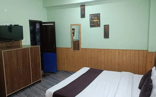 Отель River View