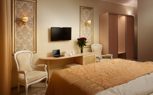 Klever Na Volokolamke Hotel