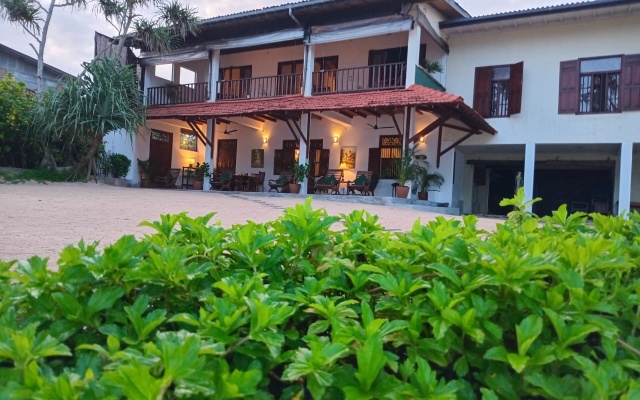 Villa South Point Abbey 4 bedroom beach front