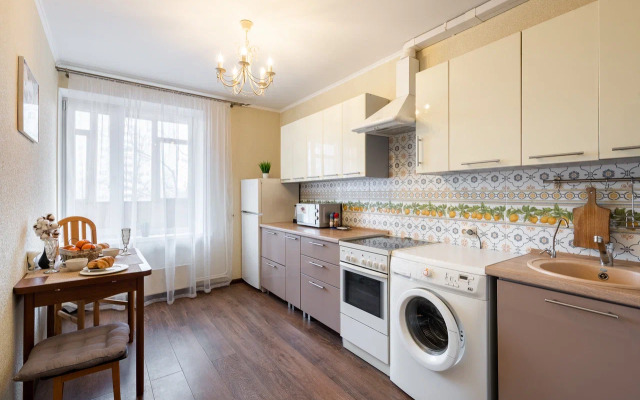 Uluchshennye Natali na Metro Akademika Yangelya Apartments