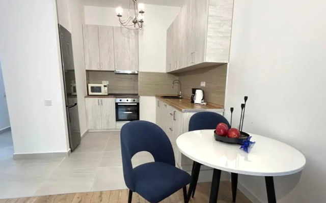 Dvukhkomnatnye Van Gog Ryadom S Arbatom Apartments