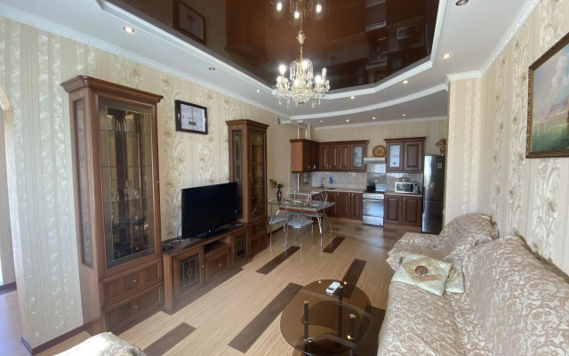 Апартаменты 201 Колхозная 9