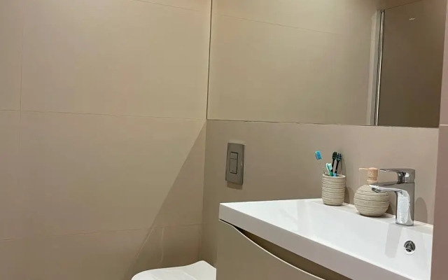 2k V Novom Prekrasnom ZHK Na Ravnine Flat