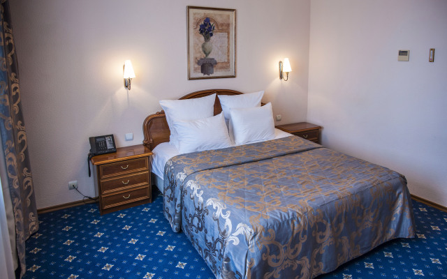 Parus Hotel