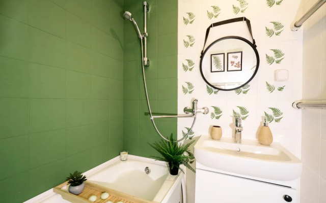 Flat  on Dobrolyubova 1