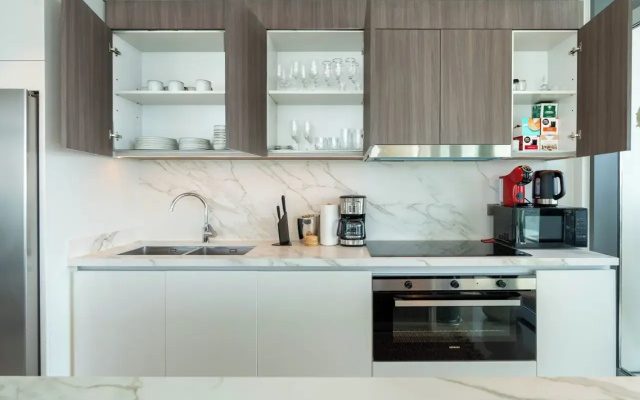 Апартаменты Palm View Flat at Beach Vista