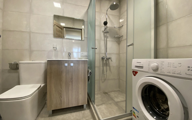 S Sovremennym Dizaynom Na Ulitse Kokhbatsi, Ko1617 Flat