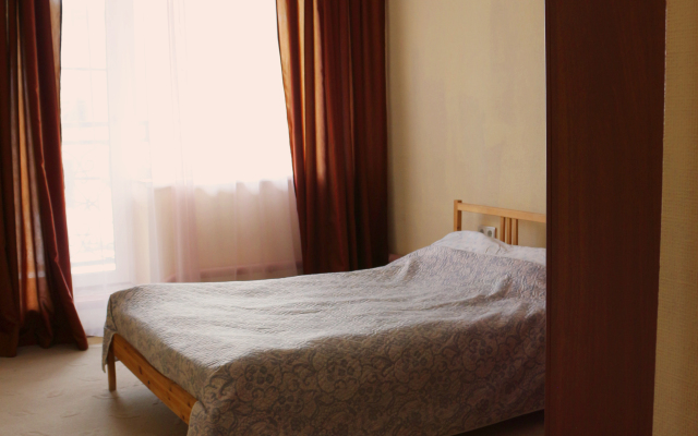 Na Rozhdestvenskoy Private House