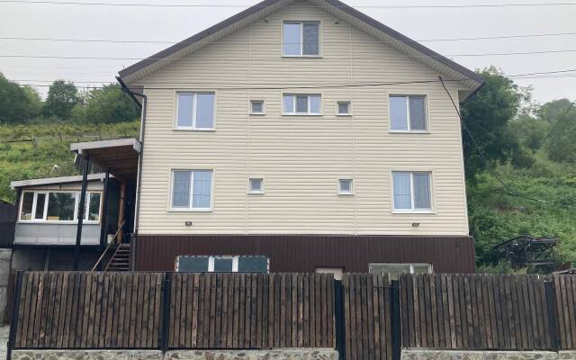 Kraft House Kamchatka Guest House