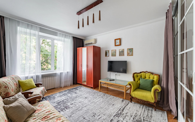 Ogromnaya Dvukhkomnatnaya Dlya 5 Chelovek U Moskva Siti Flat
