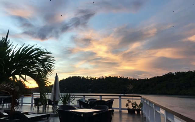 Edgewater Dive & Spa Resort