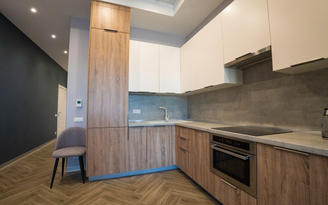 Апартаменты двухкомнатные с видом на море и город