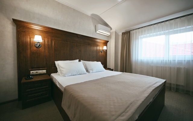 Karetnyij Dvorik Hotel