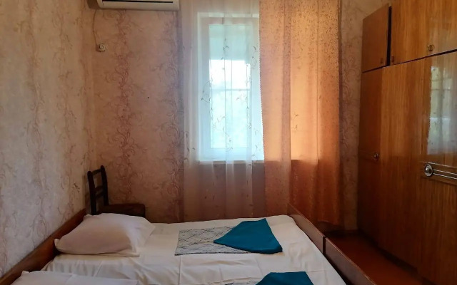 Uyut Guest house