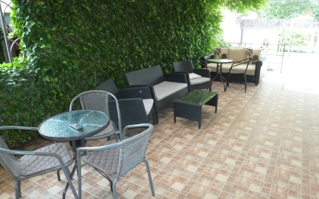 Solnechnyij Briz Guest House