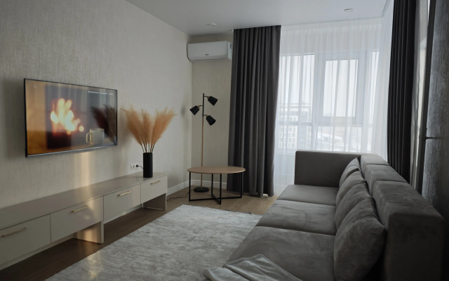 Квартира Шикарная Видовая Студия на Взлетке возле Кристалл Арены