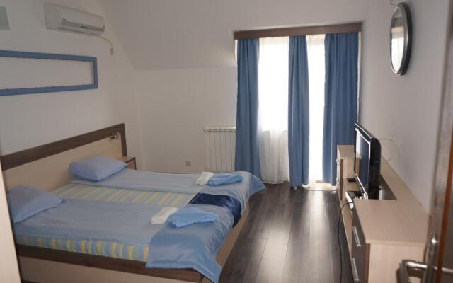 Lilia 2 Hotel