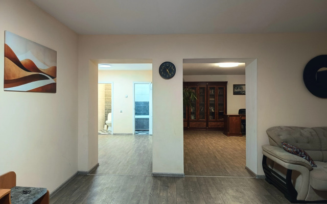 Квартира Большая квартира на 8 человек в центре города