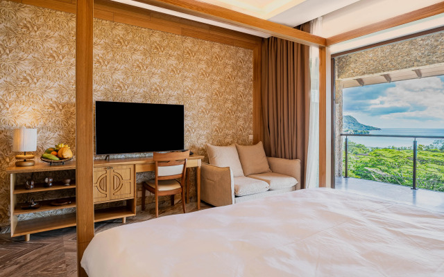 Gardens Hill Resort & Spa Resort