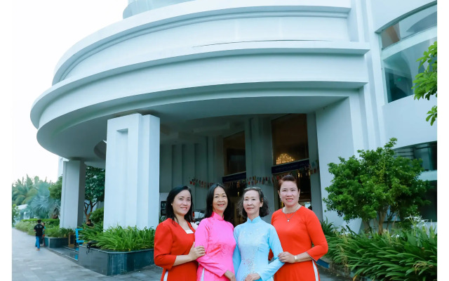 Отель Orson Hotel & Resort Con Dao